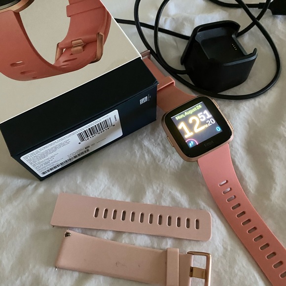 fitbit peach rose gold